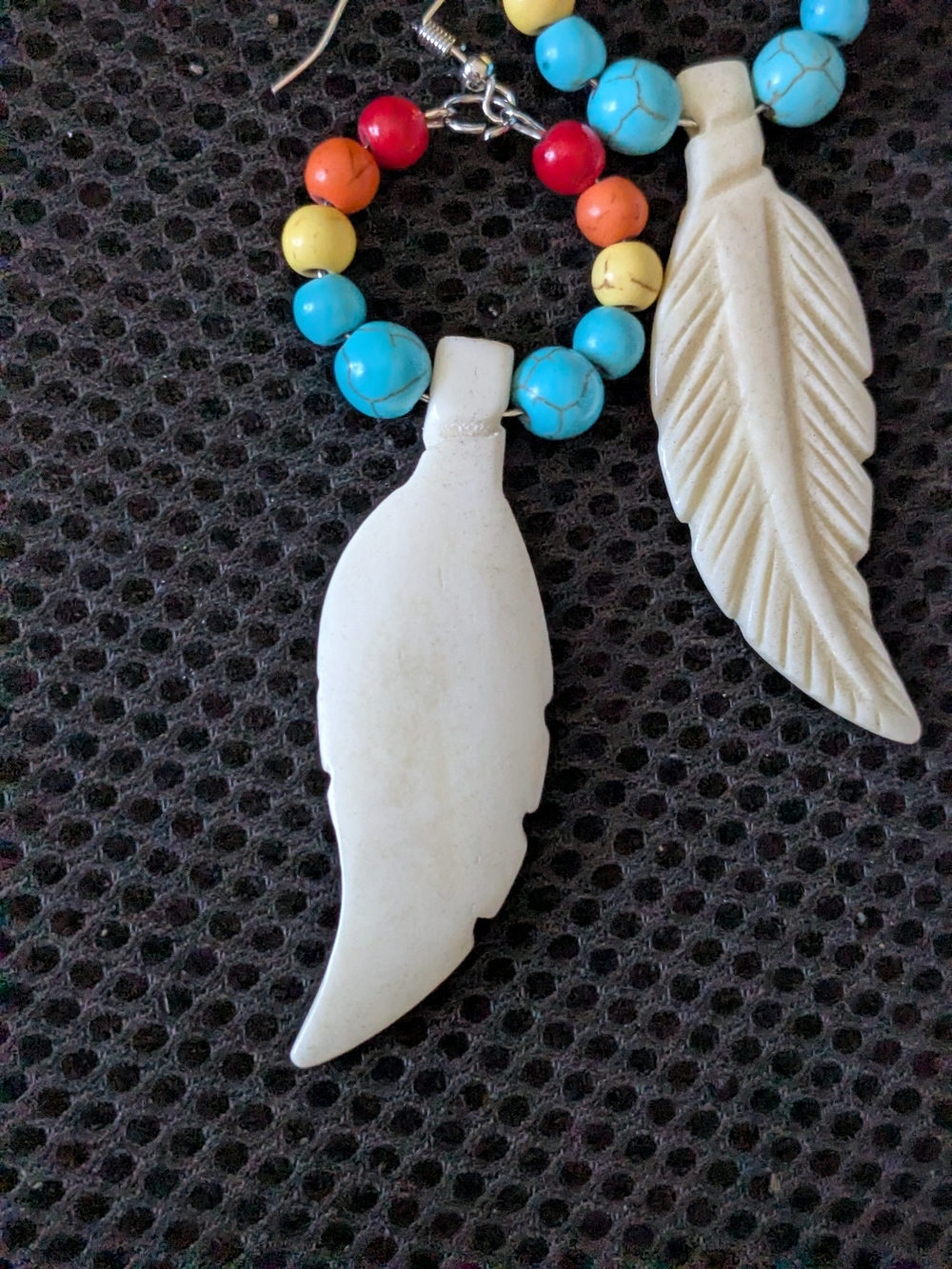 Native American Large Bone Carved Feather With Multicolor Beads Earrings - Picture 4 of 6